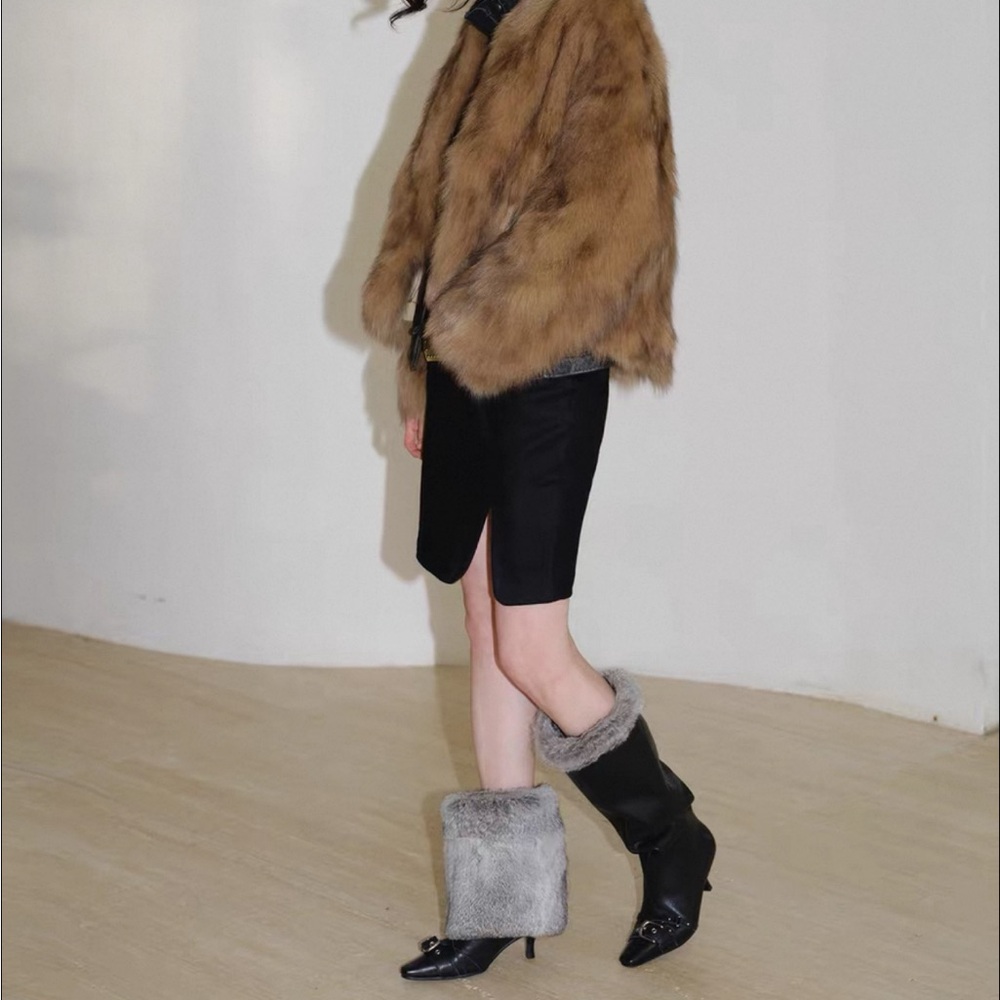 Lambskin stiletto heel boots with fur trim - Picture 4 of 9